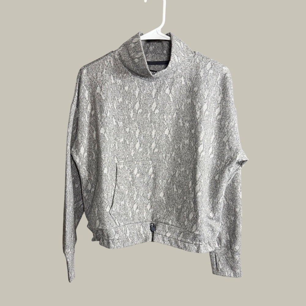 Kyodan Outdoor Grey Snakeskin Texture Fleece Mock Neck Cinch‎ Pullover Small